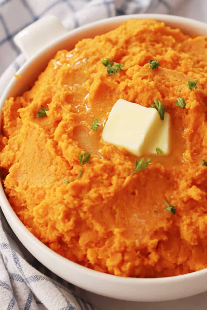how to make Best Sweet Potato Mash recipe, best thanksgiving mashed sweet potatoes, easy holiday side dish recipe. 