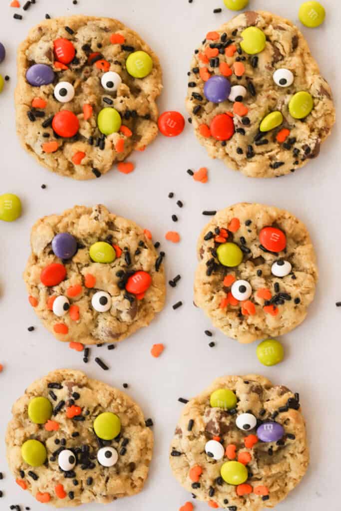 World’s best monster cookie recipe, monster cookies halloween. monster chocolate chip cookies, chocolate chip cookies halloween.