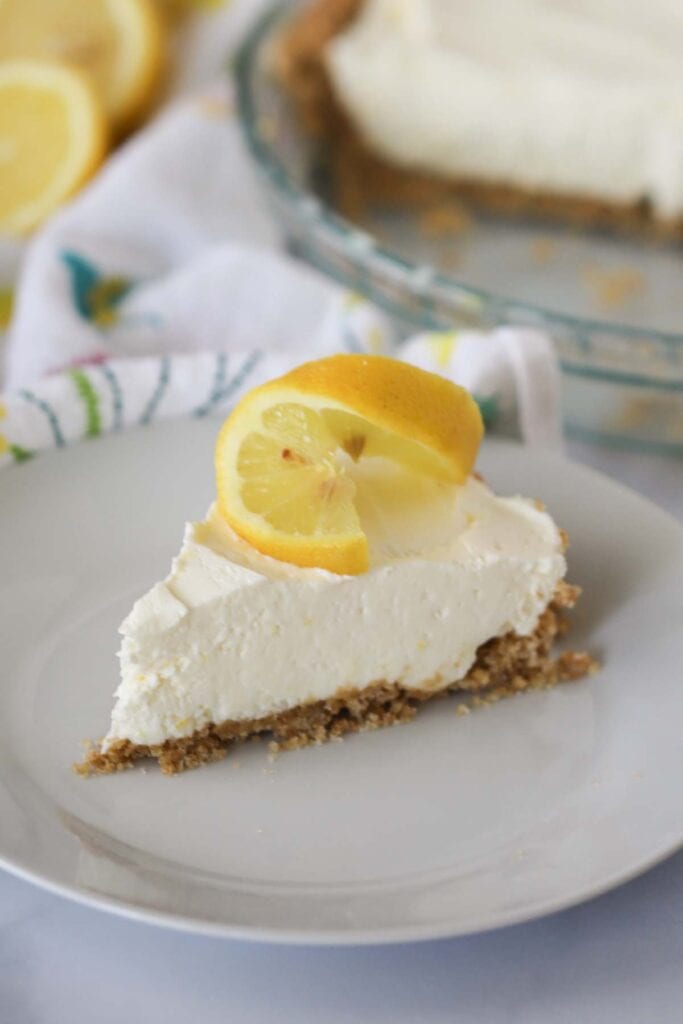 Lemon No Bake Cheesecake recipe with a lemon slice on top. 