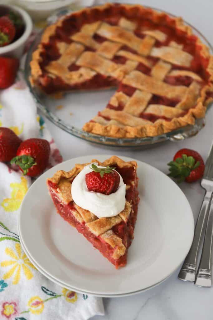 how to make strawberry rhubarb pie recipe. 