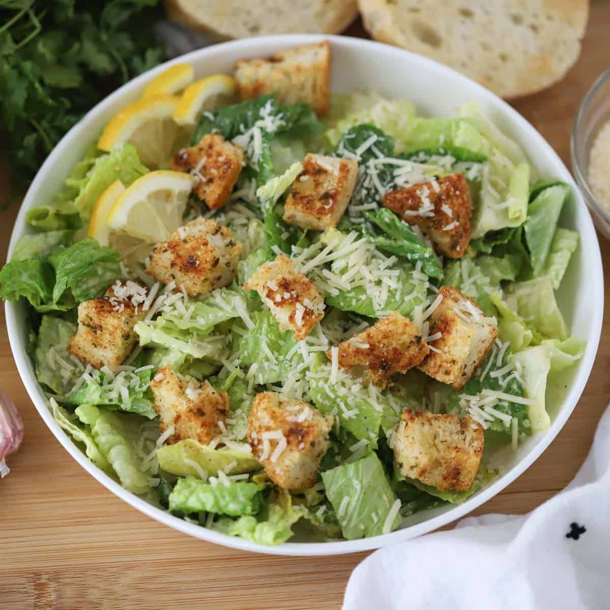 Easy Caesar Salad Recipe - The Carefree Kitchen