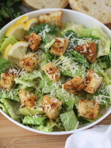 how to make the best homemade caesar salad recipe.