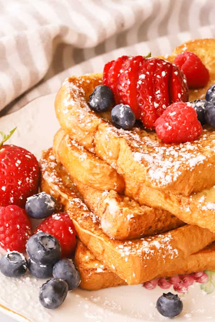 homemade french toast recipe, classic french toast recipe. french toast recipes, how to cook french toast. 