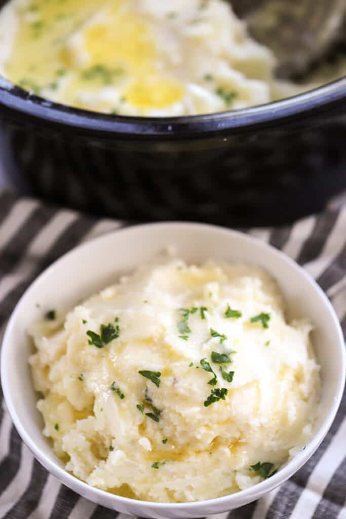 crock pot mashed potatoes, mashed potatoes with evaporated milk, red potatoes in crock pot.