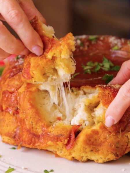 pizza monkey bread recipe, pepperoni monkey bread. monkey bread pizza recipe.