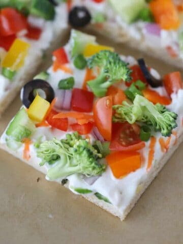 how to make Crescent Roll Veggie Pizza recipe
