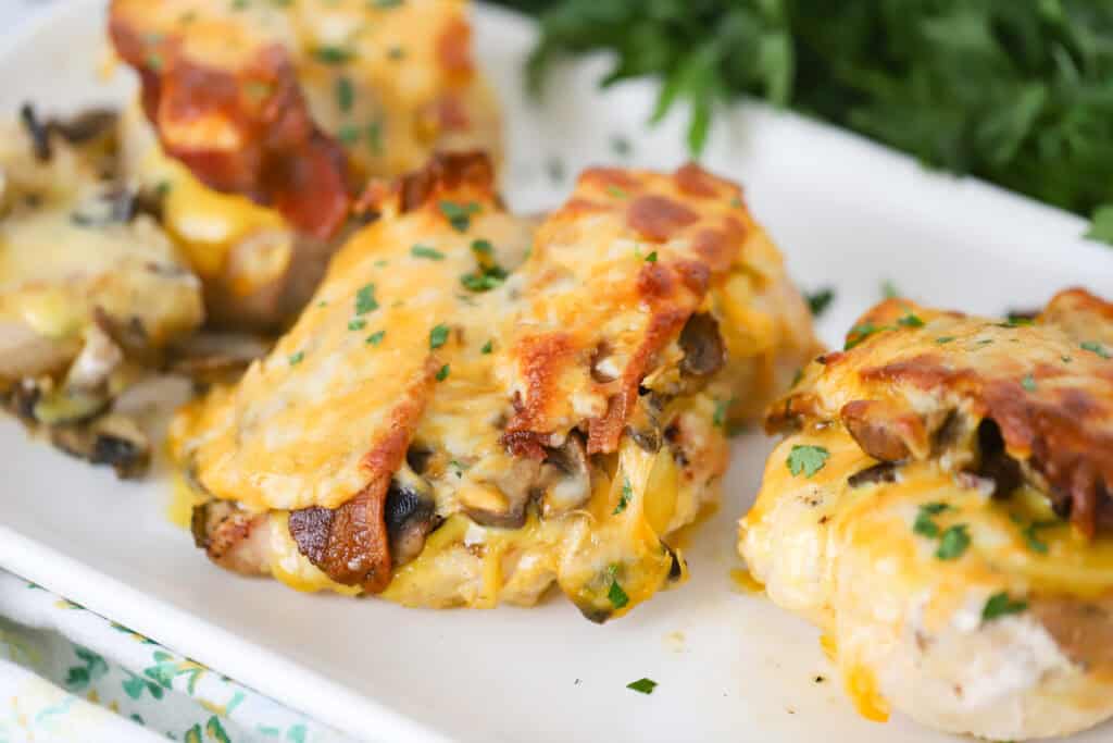 easy baked chicken recipe, alice springs chicken dinner idea. outback copycat chicken.