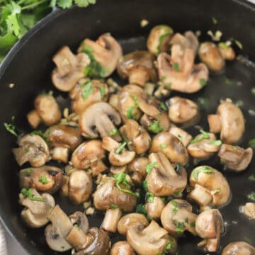 how to make the best garlic butter mushrooms on the skillet, cooking button mushrooms in a cast iron skillet