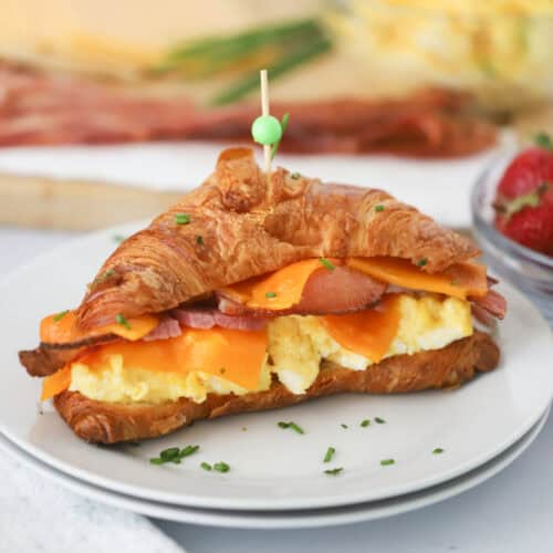 recipe for croissant breakfast sandwich
