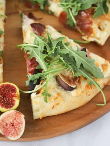 How to make Fig and Prosciutto Pizza recipe