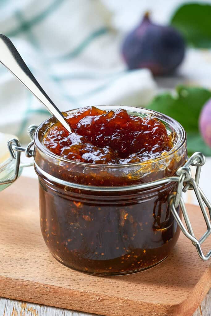 A jar full of this easy fig jam.