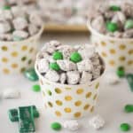 how to make Mint Chocolate Muddy Buddies recipe