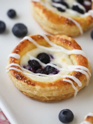 how to make Blueberry Danish recipe with puff pastry