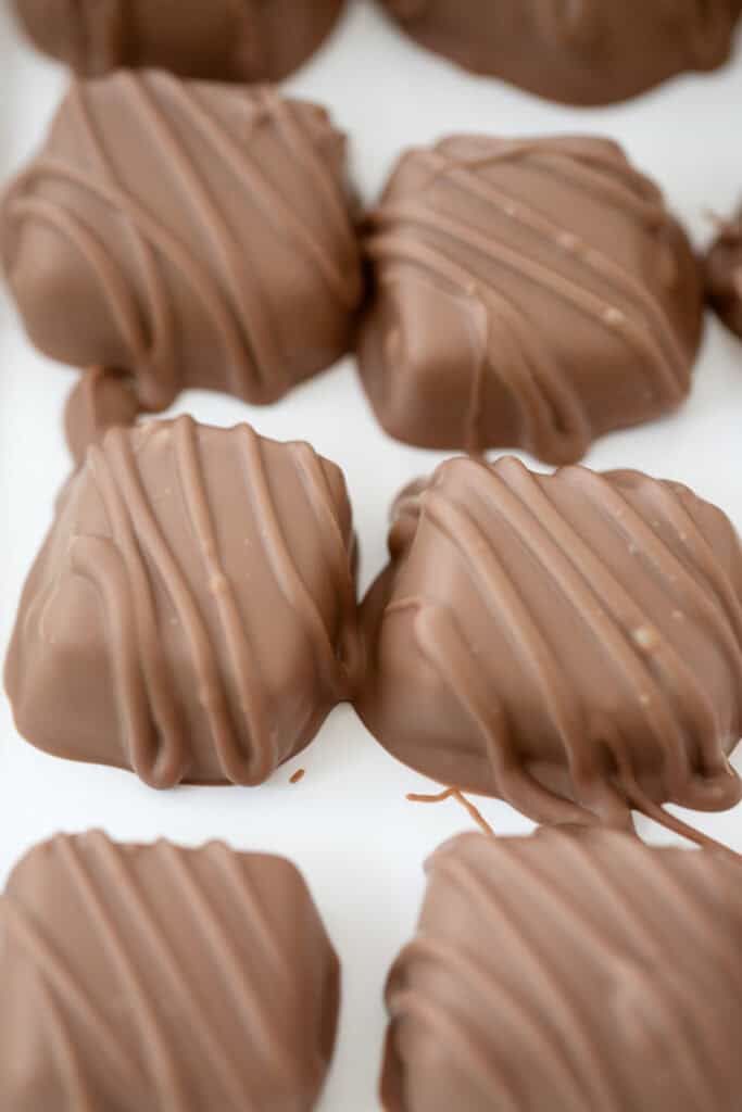 step by step instructions for melting chocolate
