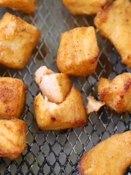 how to make sweet and spicy salmon bites in the air fryer
