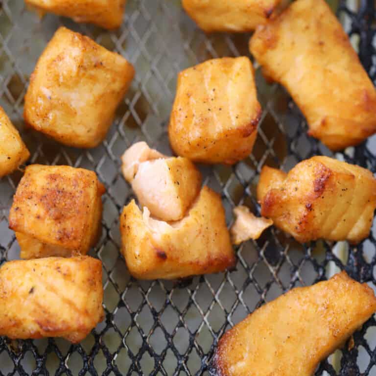 how to make sweet and spicy salmon bites in the air fryer