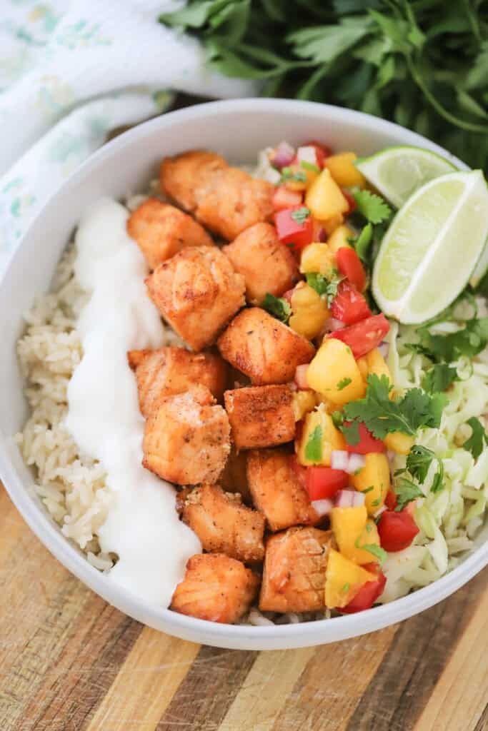 A salmon bites bowl with crispy air fryer salmon bites.