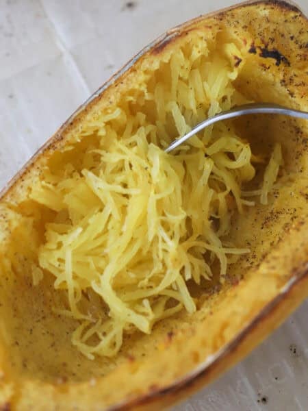 how to make spaghetti squash, baked spaghetti squash on a baking sheeet