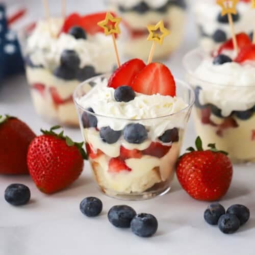 how to make a berry parfait with pudding and shortcake