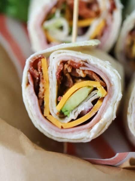 how to make a turkey club pinwheel sandwich